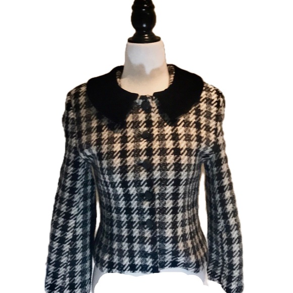 Gigi Boutique Jackets & Blazers - “GIGI BOUTIQUE “ Wool Houndstooth Blazer .
